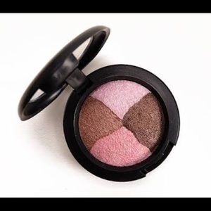 MAC LIMITED EDITION MINERALIZE EYESHADOW IN PINK SENSIBILITIES